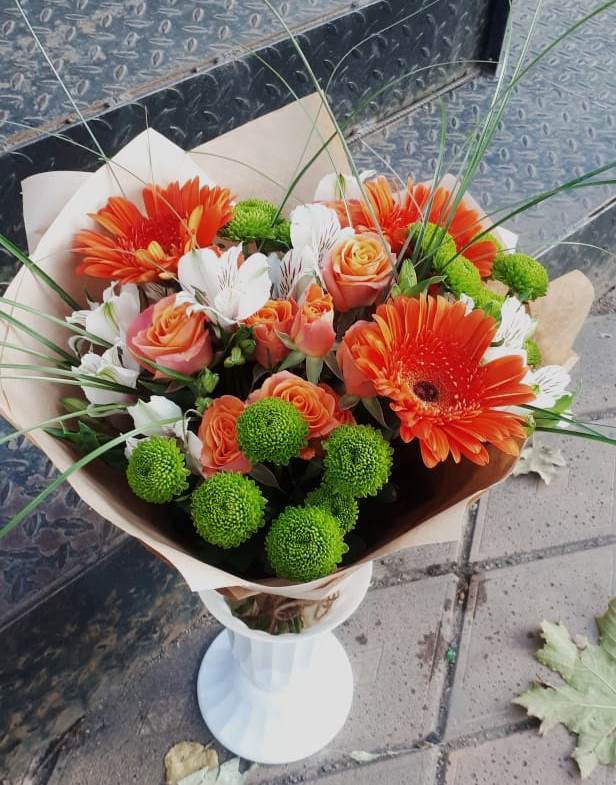 Букет цветов из: Герберы, Хризантемы, Альстромерии и Розы в Серафимовском