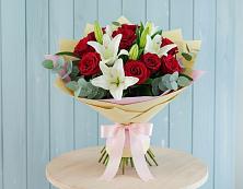 Букет цветов из:  Лилии и Розы в Серафимовском