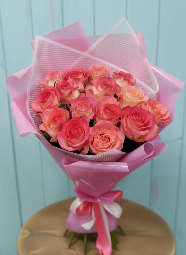 Букет 15 Розовых роз Равель в Серафимовском