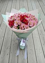 Букет цветов из:  Альстромерии #REPLACE_PRED# Серафимовском