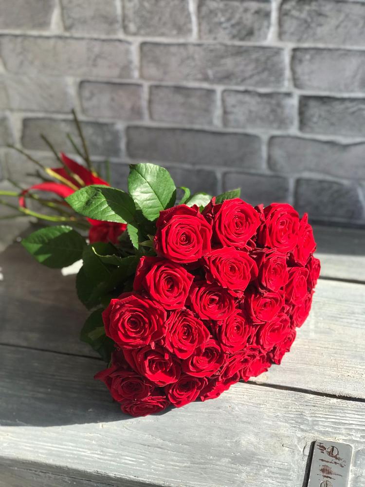 Букет Красные розы Фридом в Серафимовском