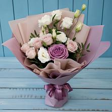 Букет цветов из:  Розы и Лизиантусы в Серафимовском