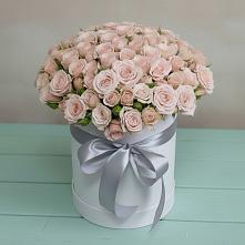 Цветочная композиция из Розы в шляпной коробке в Серафимовском