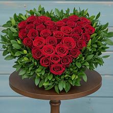 Цветочная композиция из Розы в виде сердца в Серафимовском