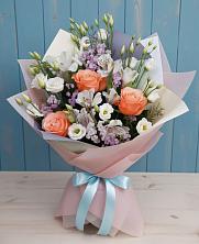 Букет цветов из:  Лизиантусы, Розы, Альстромерии и Гипсофила в Серафимовском