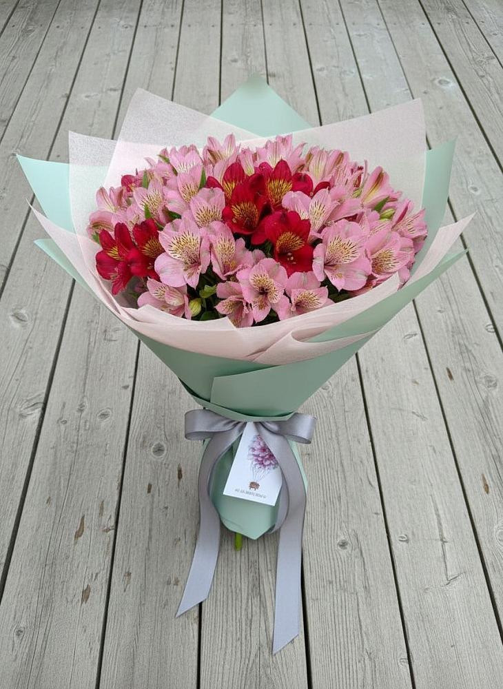 Букет цветов из: Альстромерии в Серафимовском