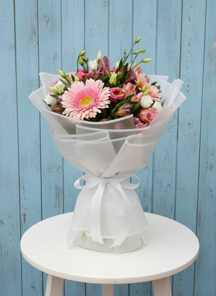 Букет цветов из: Герберы, Альстромерии и Лизиантусы в Серафимовском