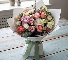 Букет цветов из:  Розы, Лизиантусы и Гвоздики #REPLACE_PRED# Серафимовском