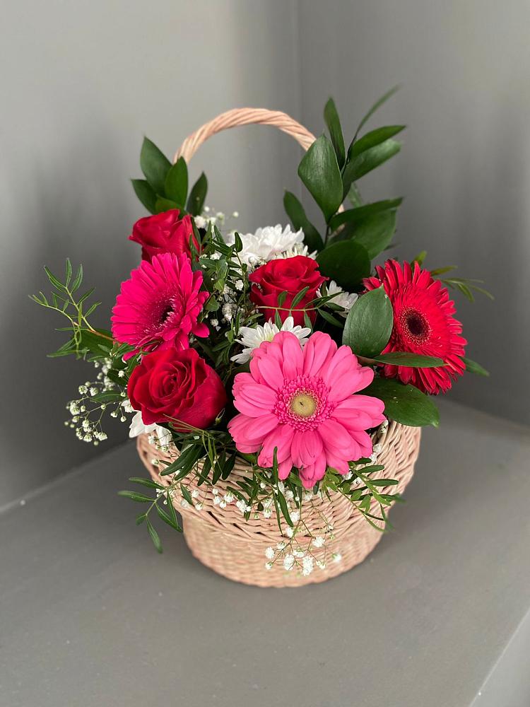 Цветочная композиция из Розы, Хризантемы и Герберы в корзине в Серафимовском