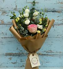 Букет цветов из:  Розы и Лизиантусы в Серафимовском